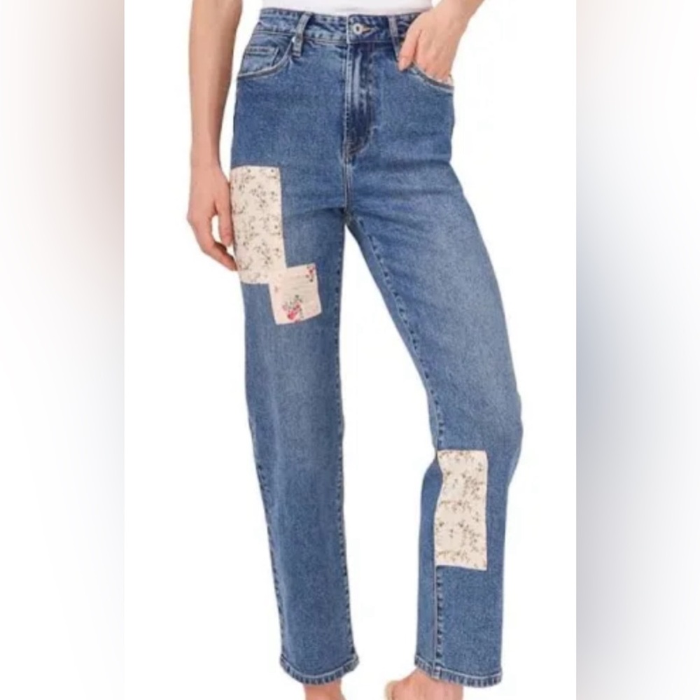Chelsea & Violet hi waisted stonewashed patches jeans size 25. Worn 1 time